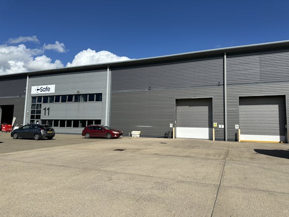 Unit 11, Hikers Way, Crendon Industrial Park, Long Crendon, Industrial To Let - IMG_5631.JPEG
