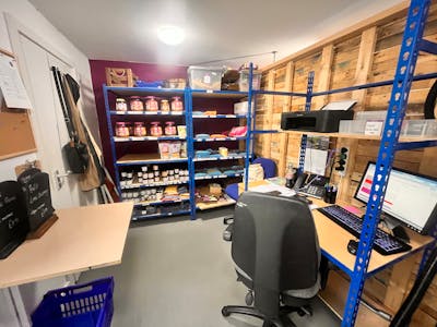 10 Commercial Street, Harrogate, Retail To Let - image00006.jpeg