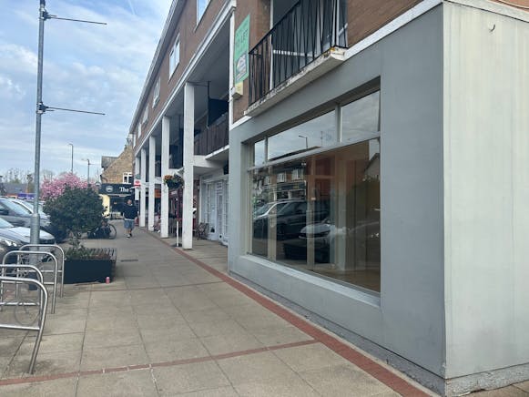 65 Chobham Road, Sunningdale, Retail To Let - 10.jpg