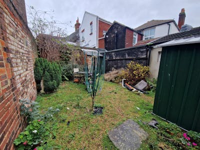 24 Village Road, Gosport, Development / Office / Retail For Sale - 20251208_095835.jpg