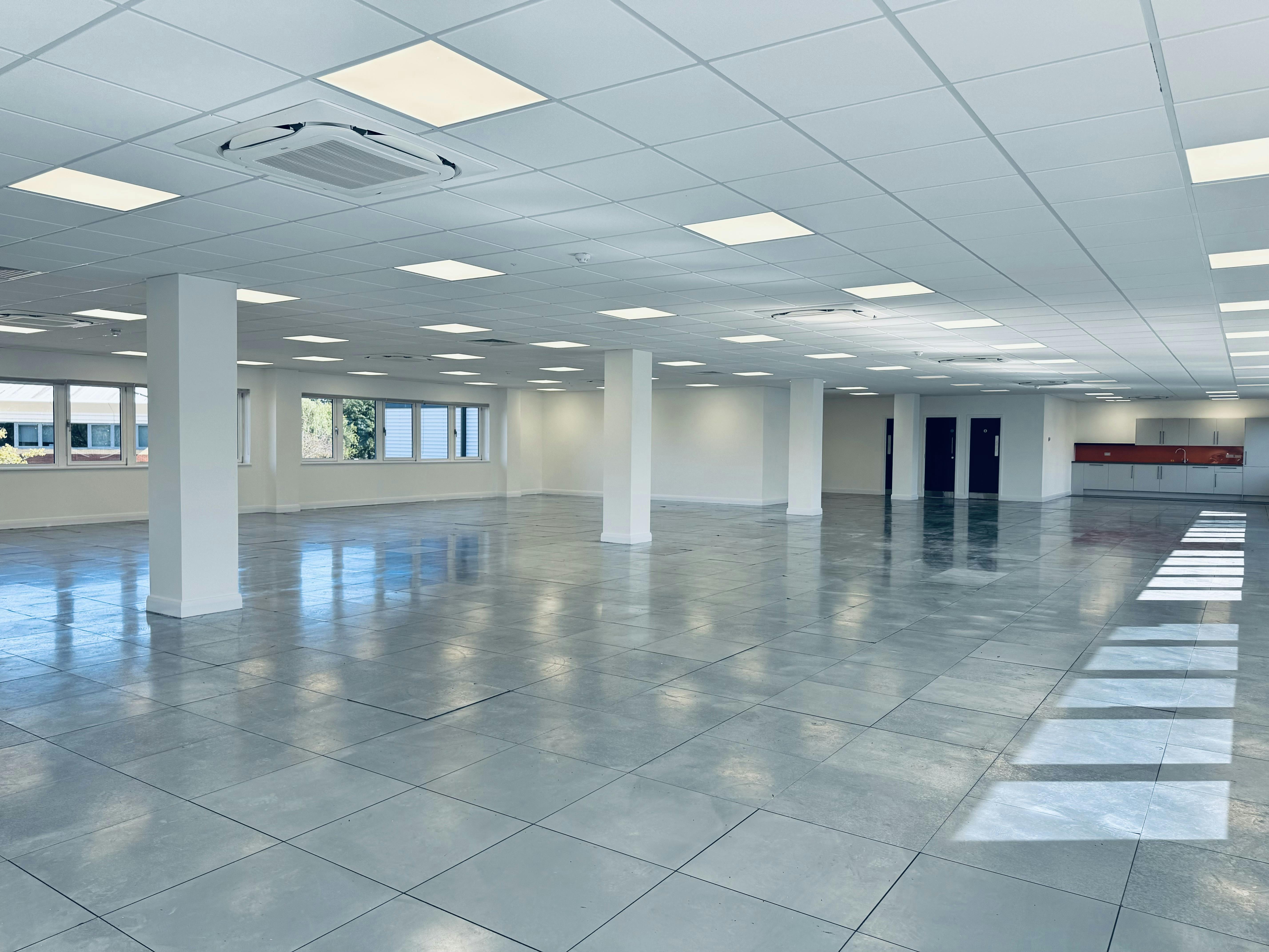 Aero 40, Farnborough, Industrial / Warehouse To Let - IMG_1189.jpeg