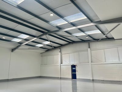 2 Liddall Way, West Drayton, Warehouse To Let - 2 Liddall - Warehouse 2.jpg