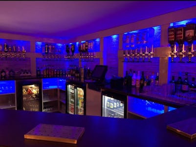 Turnkey Free of Tie Public House, Legends Bar, 75 Graham Street, Airdrie, Bar / Pub For Sale - IMG_1724.jpg