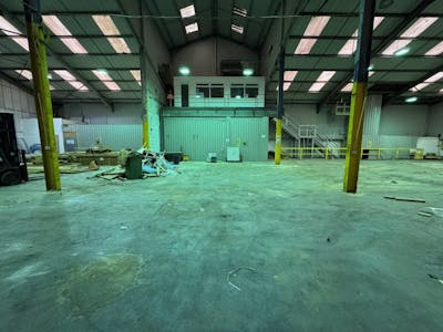 Ground Warehouse 1, Quarry Road Industrial Estate, Newhaven, Industrial To Let - thumbnail_IMG_1050.jpg