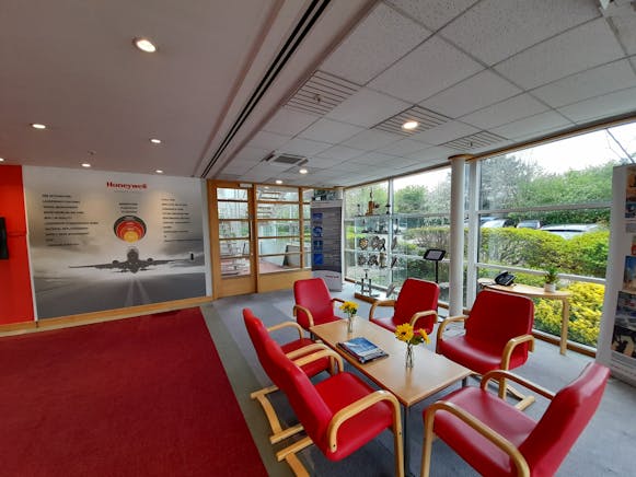 1st Floor, Building 217, Basingstoke, Offices To Let - 20240424_104628.jpg