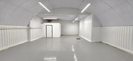 Arch 85 & Arch 86, Cable Street, Shadwell, London, Industrial To Let - 20260706_174942 - Edited.jpg