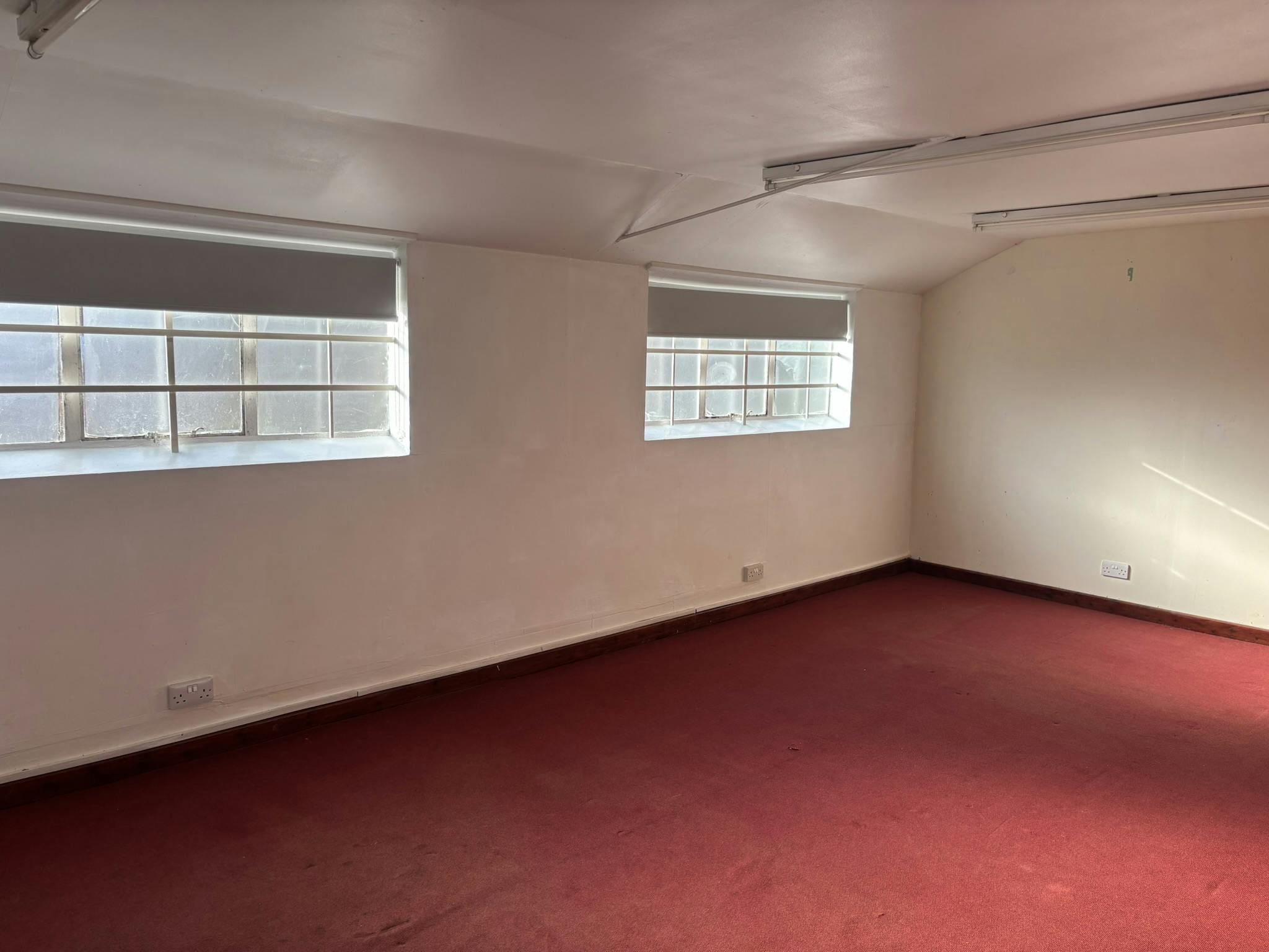 4 Pinkneys Farm, Maidenhead, Industrial To Let - IMG_7532.JPEG