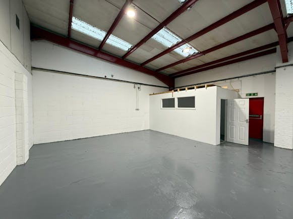 11 Totman Crescent, Rayleigh, Industrial / Office To Let - WhatsApp Image 2026-01-06 at 13.51.09.jpeg