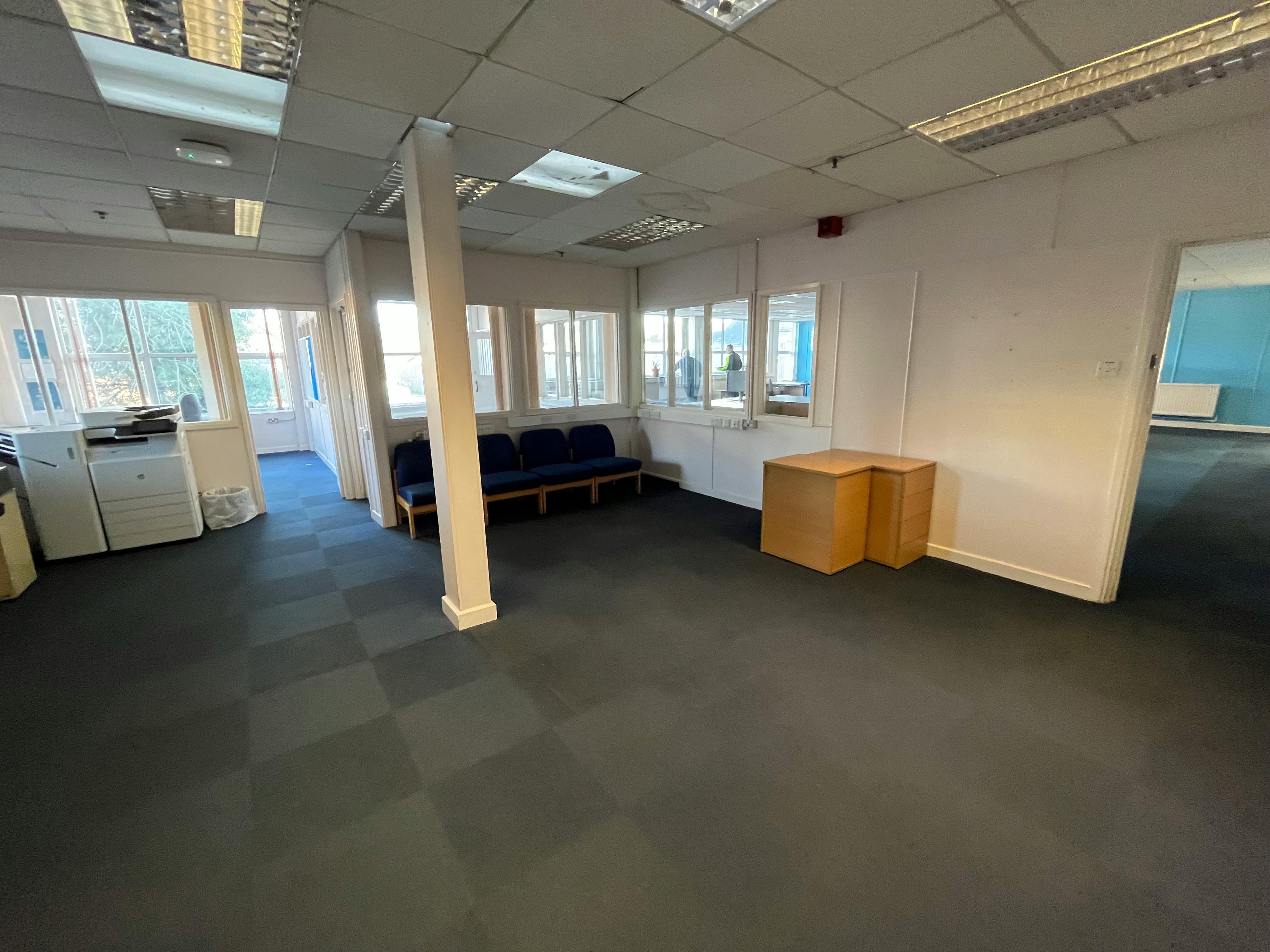 Office Premises, Hayfield Road, High Peak, Industrial / Offices To Let - IMG_0489.jpg