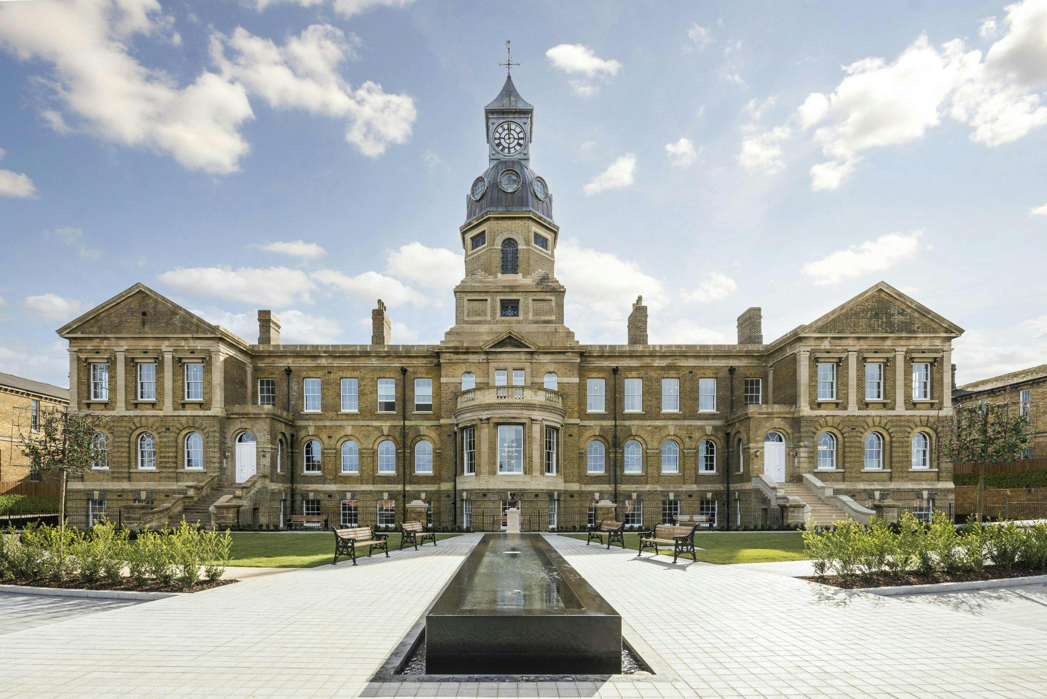 Upper & Lower Floors, Aldershot, Offices For Sale - 16b92e9b4b4efe69ed63ca7164f620devb1973238wh201gunhillparkaldersh.jpg