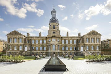 Upper & Lower Floors, Aldershot, Offices For Sale - 16b92e9b4b4efe69ed63ca7164f620devb1973238wh201gunhillparkaldersh.jpg