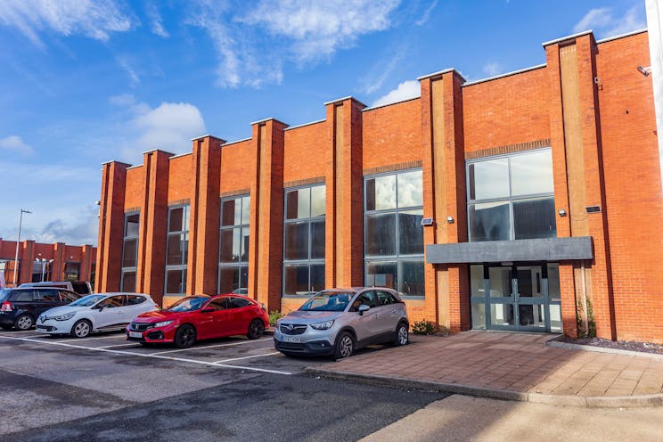 Unit D Kennetside Industrial Estate, Newbury, Industrial / Warehouse To Let - HLP_AO_251113_9118.jpg