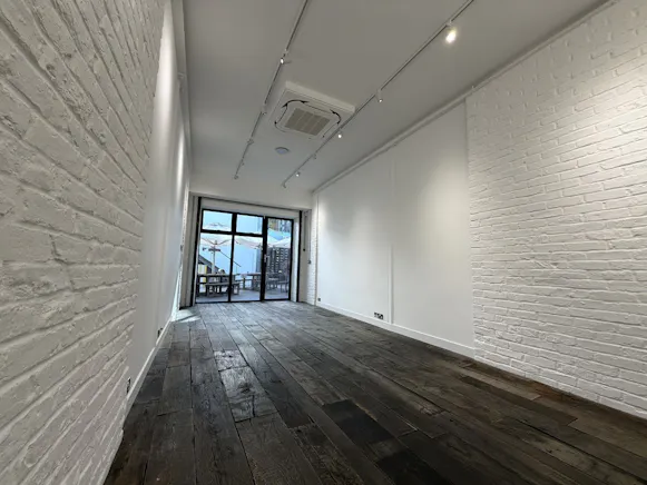 Worlds End Studios, 132-134 Lots Road, Chelsea, Office To Let - 4.jpg
