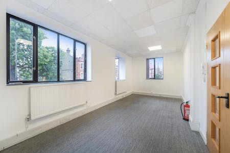 23-35 Hendon Lane, London, Office To Let / For Sale - 1207650 11.jpg