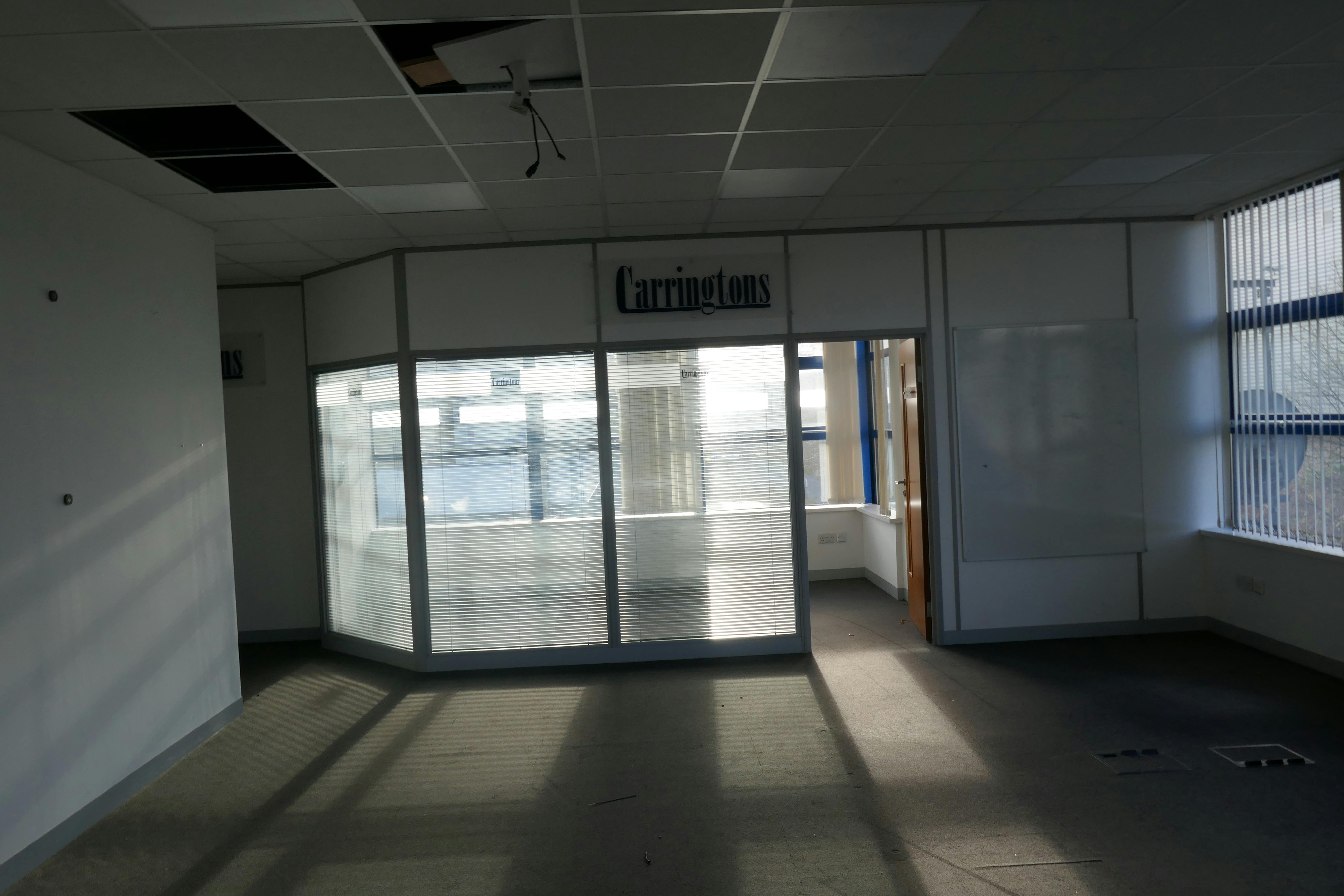 1 Astra Centre, First Floor, Harlow, Offices To Let - P1060505.JPG