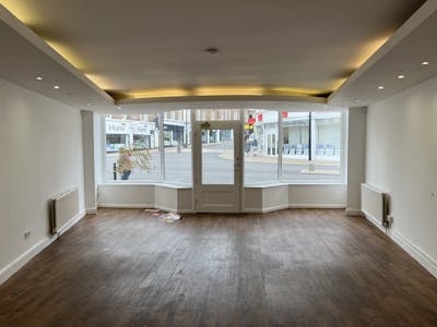 102 Easton Street, High Wycombe, Retail To Let - IMG_3816.JPG