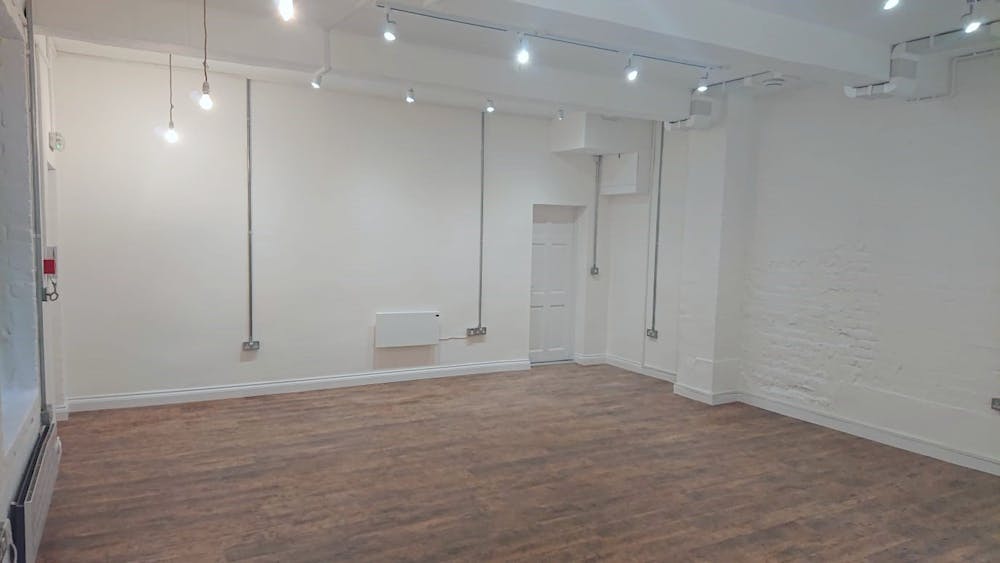 Unit D Taylor's Yard - 160 Brick Lane - 125c3741c81964086fef4396398efa31-letting24619.jpeg