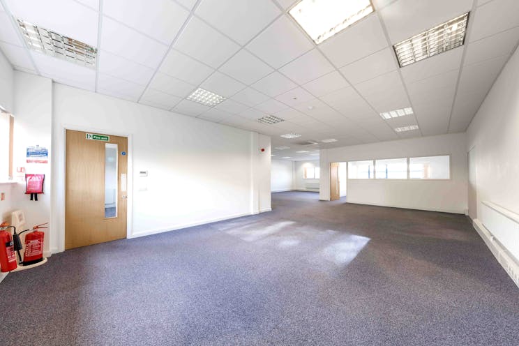 Units A&B Moses Winter Way, Wallingford, Industrial / Warehouse To Let - 5.jpg