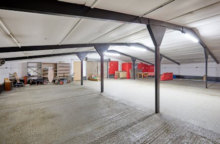 Hatch End Industrial Estate, Bicester, Industrial/Logistics To Let - Unit 51 Int.jpg
