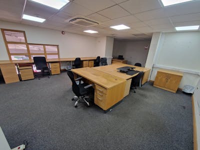 First Floor Offices, Compass Road, Portsmouth, Office To Let - 20250730_125940.jpg
