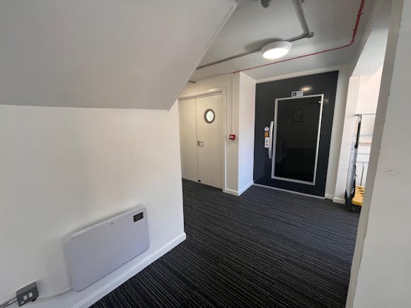 11 Bull Lane, High Wycombe, Offices To Let - WhatsApp Image 20250626 at 131859_81df9dda.jpg