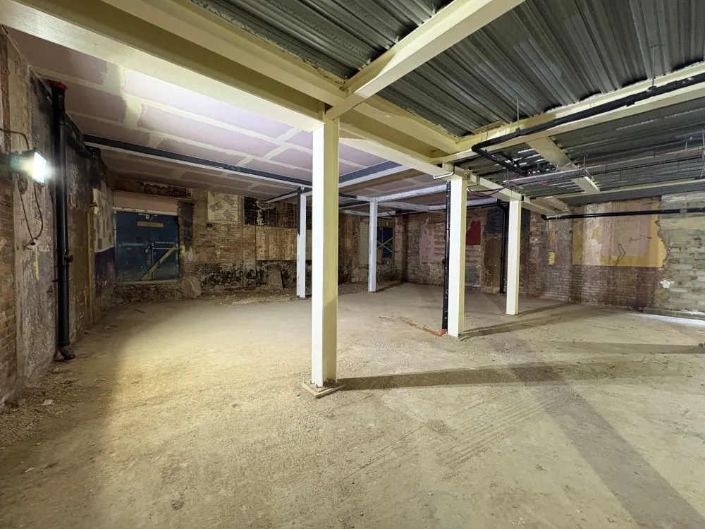 60-62 Broad Street, Banbury, Office / Retail To Let / For Sale - IMG_3575.jpg