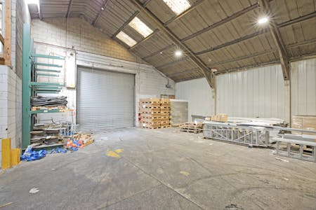 Unit 3, Brown Lane West, Leeds, Industrial To Let - IMG_4132.jpg