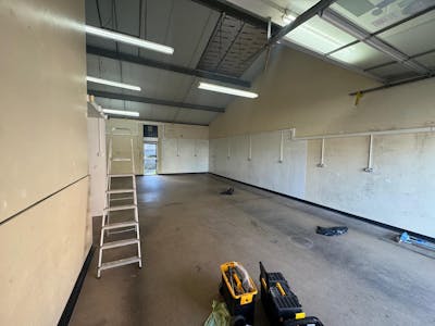 Unit 19, Bristol, Industrial / Warehouse To Let - original-17FB26E3-5FB8-4A32-9AC2-1122130B8897.jpeg