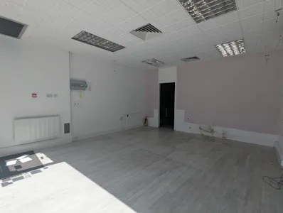 139 The Parade, Watford, Retail To Let - PXL_20260623_134826657.jpg