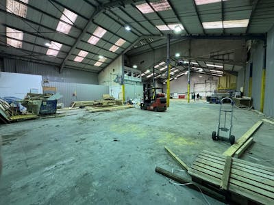 Ground Warehouse 1, Quarry Road Industrial Estate, Newhaven, Industrial To Let - thumbnail_IMG_1052.jpg