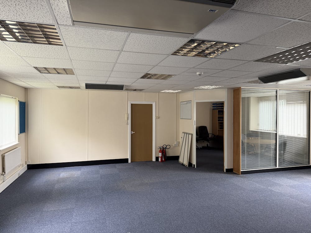 Unit 8, Arden Court - IMG_0468.JPG