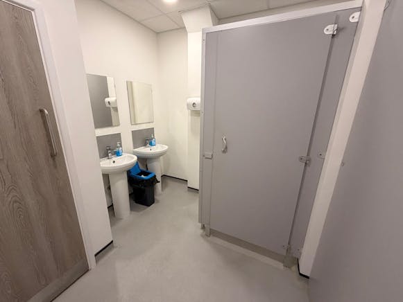 18-19 Aviation Way, Southend-on-Sea, Office To Let - IMG20251119WA0017.jpg