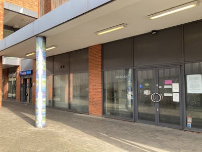 Unit 20 Octagon Parade, High Wycombe, E (Commercial / Business / Service) / Retail To Let - IMG_0967.JPG