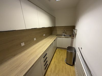 Unit 17 Hockley Court, 2401 Stratford Road, Hockley Heath, Office To Let - Photo 19-12-2025, 09 38 52.jpg