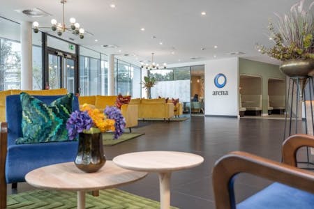 Berkshire Place, Winnersh Triangle, Reading, Serviced Office To Let - western_design_architectsarena100readingnewofficelobbyarea584x389.jpg