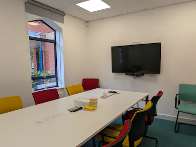 Unit 6, Riverview Business Park, Guildford, Office To Let / For Sale - PXL_20260827_113046556.MP.jpg
