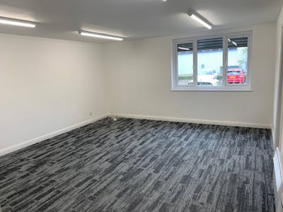Unit 37, Redditch, Industrial/Logistics To Let - Interior Small Office.jpg
