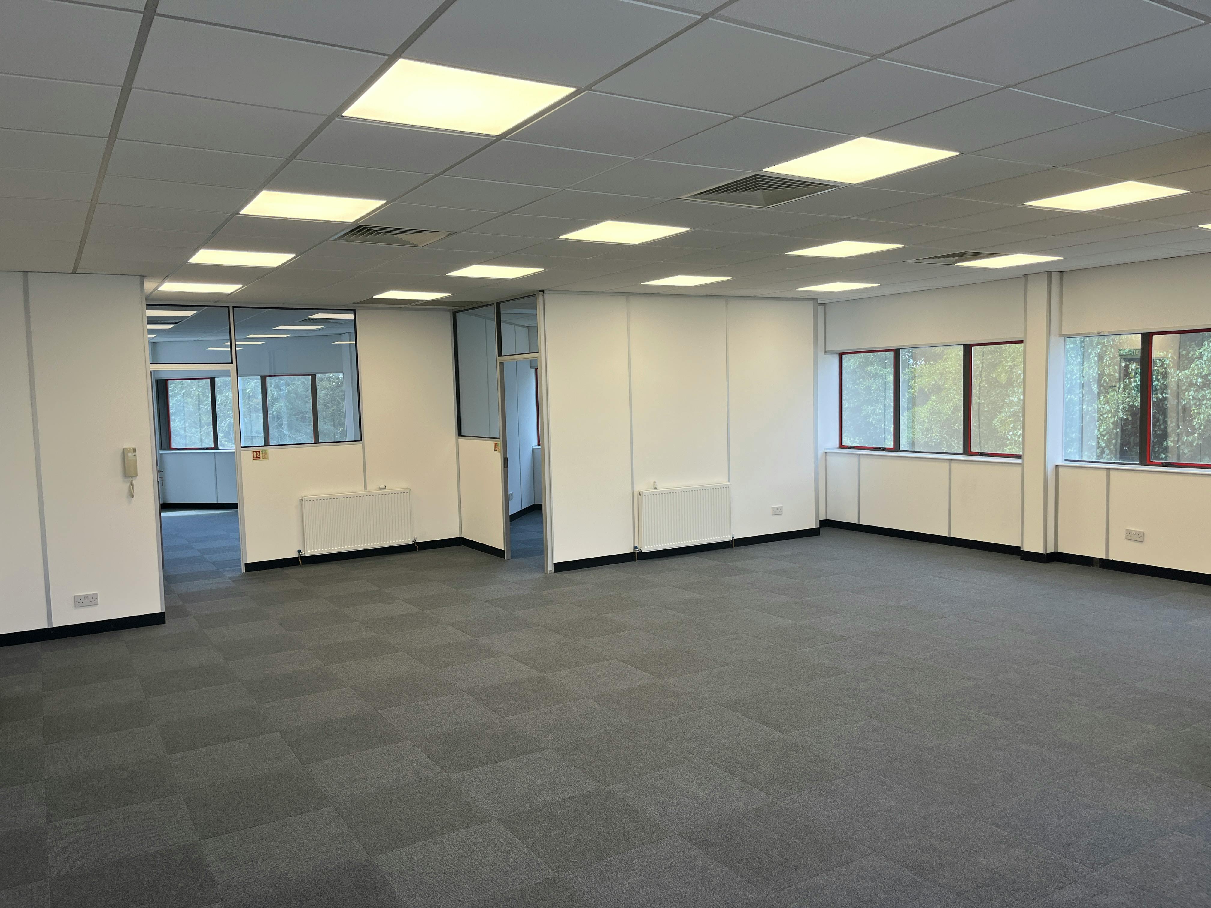 1A Broadfields Court, Aylesbury, Offices To Let / For Sale - IMG_5181.JPG