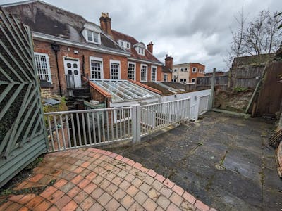 222 High Street, Guildford, Office / Retail To Let - 1000003973.jpg