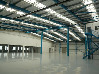 Unit 5 Thorpe Industrial Estate, Alpha Way, Egham, Industrial/Logistics / Industrial / Warehouse Lease Assignment - Unit 5, Alpha Way, Egham, internal warehouse historical.JPG