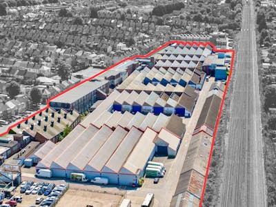 Unit 11a Britannia Estate, Luton, Automotive / Automotive Roadside (Car Showroom) / Distribution / Distribution Warehouse / Factory / Industrial / Industrial Land / Industrial/Logistics / Industrial / Manufacturing / Industrial (Multi Let Scheme) / Industrial Park / Industrial / Storage / Light Industrial / Logistics / Motortrade / Trade / Trade Counter / Trade Counter / Showroom / Transport Hub / Urban Logistics / Warehouse / Industrial / Warehouse / Workshops To Let - 2a.jpg