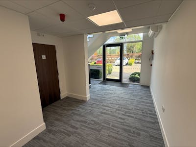 10 Woodshots Meadow, Croxley Park, Watford, Industrial / Light Industrial / Warehouse To Let - processed-CAA51011-822E-4608-B78B-CFF25DD76D93.jpeg