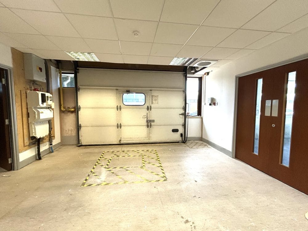 Former Innoval Technology Building, Banbury, Office / Other To Let - IMG_7827.jpg