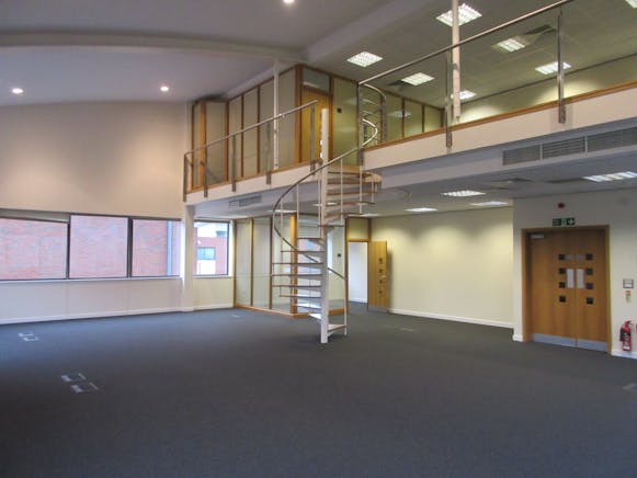 12 Horizon Business Village, Weybridge, Offices To Let / For Sale - IMG_0829.JPG