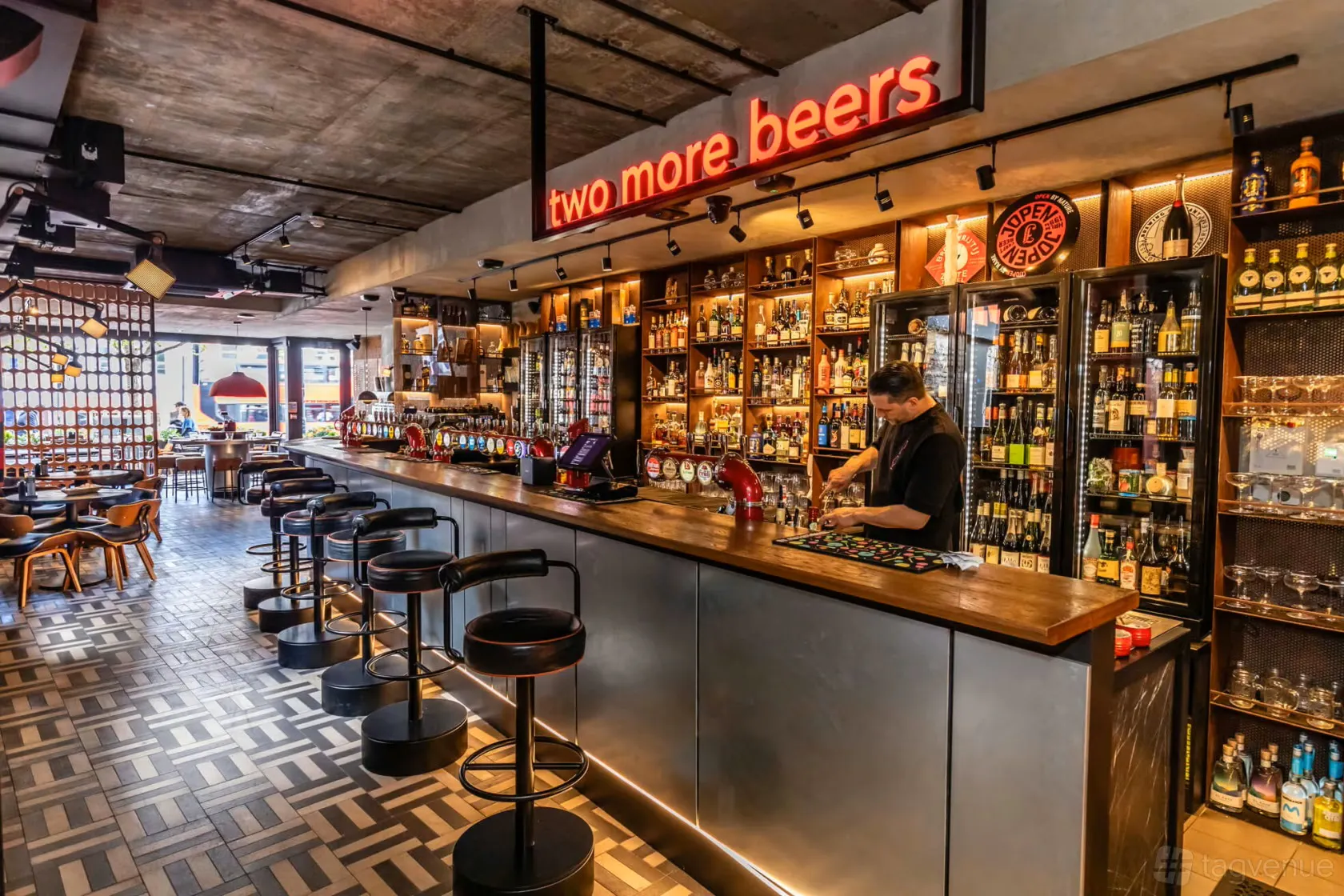 59 Upper Street, London Lease Assignment - widen-1680-noupsize;108688-whole-venue-room-zAg7hOz0.jpg