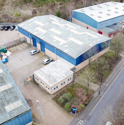 Unit B3, Redlands Industrial Estate, Coulsdon, Industrial To Let - Unit B3 3.png