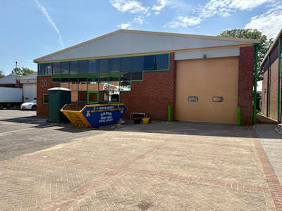 Unit 20, Shepperton Business Park, Shepperton, Industrial / Warehouse To Let - IMG_8191.JPEG