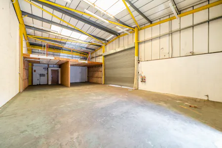 8 Trojan Industrial Estate, Willesden, Industrial To Let - 1480574-4-6a329d98203c8.jpg