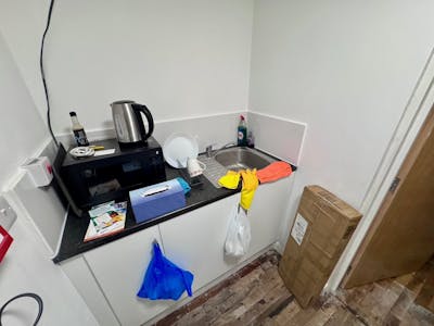 77 Abbey Road, London, Retail Lease Assignment - 77 Abbey Road (13).jpg