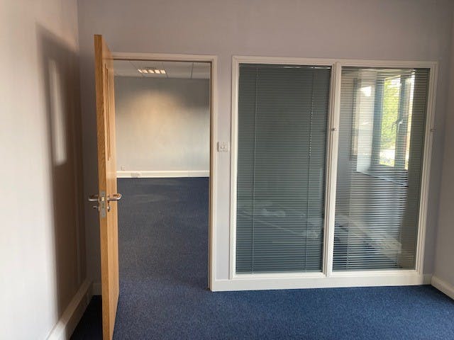 Anchor House, Bagshot, Offices To Let - internal 2.jpg